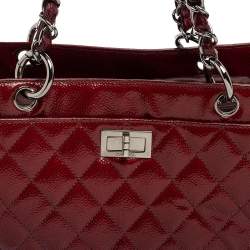 Pre Owned Chanel Burgundy Ombré Quilted Patent Leather 2.55 Reissue Bag