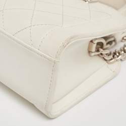 Pre Owned Chanel White Quilted Leather Mini Label Click Tote