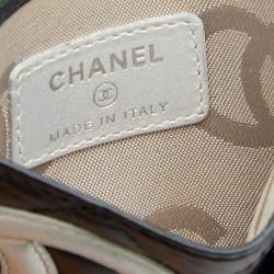 مملوكة مسبقًا محفظة بطاقات شانيل لاين كامبون جلد أسود مبطن