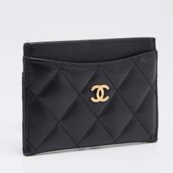 مملوكة مسبقًا Chanel Black Quilted Leather CC Card Holder