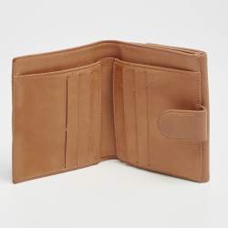 مملوكة مسبقًا محفظة شانيل "فرينش" قلاب مزين سي سي جلد كافيار ميتاليك