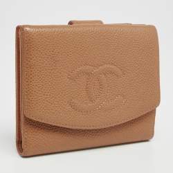 مملوكة مسبقًا محفظة شانيل "فرينش" قلاب مزين سي سي جلد كافيار ميتاليك