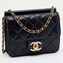 مملوكة مسبقًا حقيبة شانيل فينتدج جلد سوداء مبطنة مربعة بقلاب صغيرة