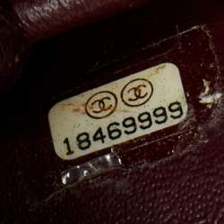 مملوكة مسبقًا حقيبة شانيل فينتدج جلد سوداء مبطنة مربعة بقلاب صغيرة