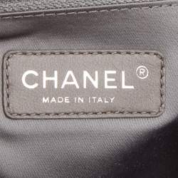 Pre Owned Chanel Grey Quilted Leather Maxi Classic Flap Bag