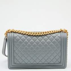 مملوكة مسبقًا حقيبة بقلاب شانيل بوي جلد مبطن رصاصي متوسطة