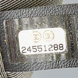 مملوكة مسبقًا حقيبة بقلاب شانيل بوي جلد مبطن رصاصي متوسطة