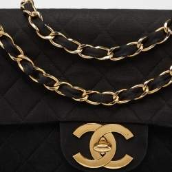مملوكة مسبقًا Chanel Black Quilted Fabric Vintage Maxi Classic Single Flap Bag
