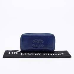 Pre Owned Chanel Blue Patent Leather CC Timeless Zip Around Wallet