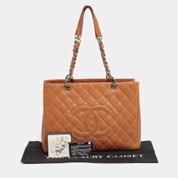 مملوكة مسبقًا حقيبة يد توتس شانيل غراند شوبر جلد مبطن بني فاتح
