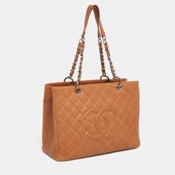 مملوكة مسبقًا حقيبة �يد توتس شانيل غراند شوبر جلد مبطن بني فاتح