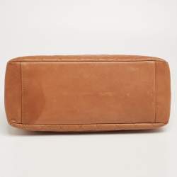 مملوكة مسبقًا حقيبة يد توتس شانيل غراند شوبر جلد مبطن بني فاتح