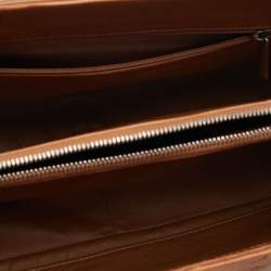 مملوكة مسبقًا حقيبة يد توتس شانيل غراند شوبر جلد مبطن بني فاتح