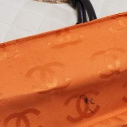 مملوكة مسبقًا Chanel White/Black Quilted Leather and Python Embossed Small Ligne Cambon Tote