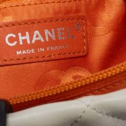 مملوكة مسبقًا Chanel White/Black Quilted Leather and Python Embossed Small Ligne Cambon Tote