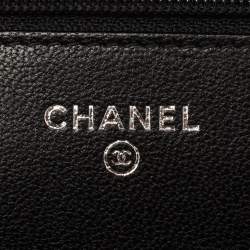 مملوكة مسبقًا Chanel Black Chevron Leather Reissue 2.55 Wallet On Chain