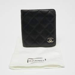 مملوكة مسبقًا Chanel Black Quilted Leather Bifold Wallet