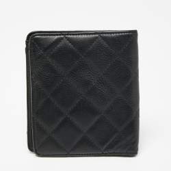 مملوكة مسبقًا Chanel Black Quilted Leather Bifold Wallet