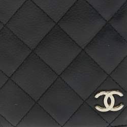 مملوكة مسبقًا Chanel Black Quilted Leather Bifold Wallet