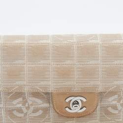 مملوكة مسبقًا حقيبة شانيل ترافيل لين إي / دبليو كانفاس بيج مبطن بقلاب