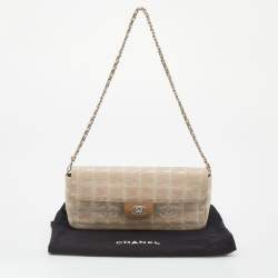 مملوكة مسبقًا حقيبة شانيل ترافيل لين إي / دبليو كانفاس بيج مبطن بقلاب