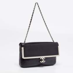 Pre Owned Chanel Black Textured Patent Leather CC Frame Pochette