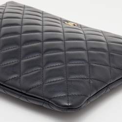 Pre Owned Chanel Black Quilted Leather O Case Clutch