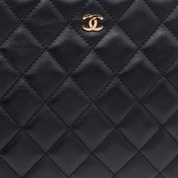 Pre Owned Chanel Black Quilted Leather O Case Clutch