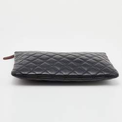 Pre Owned Chanel Black Quilted Leather O Case Clutch
