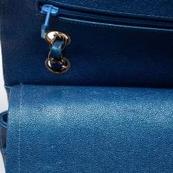 Pre Owned حقيبة شانيل كلاسيك جلد كافيار مبطن أزرق بقلاب مزدوج متوسطة