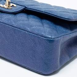 Pre Owned حقيبة شانيل كلاسيك جلد كافيار مبطن أزرق بقلاب مزدوج متوسطة