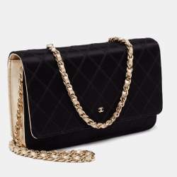 Pre Owned محفظة بسلسلة شانيل كلاسيك جلد وساتان مبطن ذهبي/أسود بقلاب