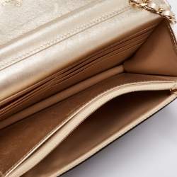 Pre Owned محفظة بسلسلة شانيل كلاسيك جلد وساتان مبطن ذهبي/أسود بقلاب