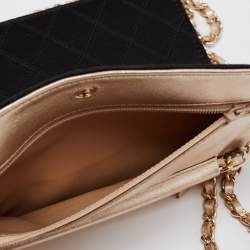 Pre Owned محفظة بسلسلة شانيل كلاسيك جلد وساتان مبطن ذهبي/أسود بقلاب