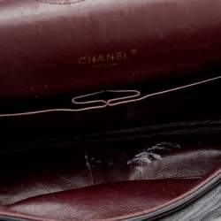 Pre Owned حقيبة شانيل ماكسي كلاسيك جلد كافيار مبطن أسود بقلاب مزدوج