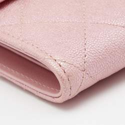 مملوكة مسبقًا Chanel Iridescent Pink Quilted Caviar Leather Classic Trifold Flap Wallet