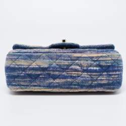 مملوكة مسبقًا حقيبة شانيل ميني كلاسيك دينم مبطن متعدد الألوان بقلاب 