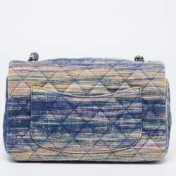 مملوكة مسبقًا حقيبة شانيل ميني كلاسيك دينم مبطن متعدد الألوان بقلاب 