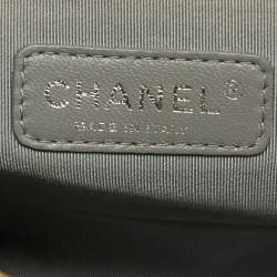 Pre Owned حقيبة شانيل بوي جلد مبطن فضي/ذهبي ميتاليك بقلاب متوسطة