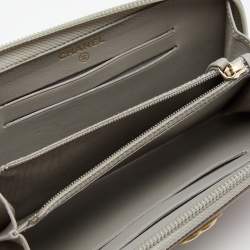 Pre Owned Chanel Grey Quilted Caviar Leather Boy Zip Around Wallet