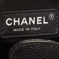 Pre Owned حقيبة يد شانيل شوب ر بيتيت جلد كافايار مبطن سوداء 