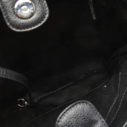 Pre Owned حقيبة يد شانيل شوبر بيتيت جلد كافايار مبطن سوداء 