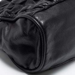 Pre Owned حقيبة شانيل جلد مثقب بطيات أسود بسلسلة