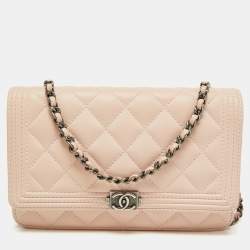 Pre Owned Chanel Blush Pink Quilted Leather Boy Wallet On chain