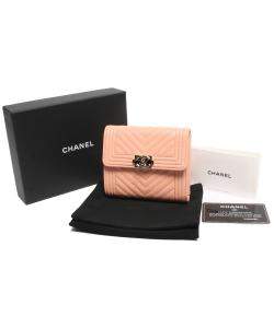 Pre Owned Chanel Pink Leather chevron Boy Wallet
