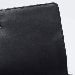 Pre Owned Chanel Black Quilted Leather New Medium Boy Flap Bag