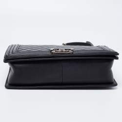 Pre Owned Chanel Black Quilted Leather New Medium Boy Flap Bag
