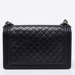 Pre Owned Chanel Black Quilted Leather New Medium Boy Flap Bag