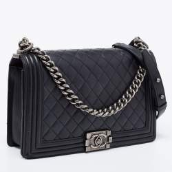 Pre Owned Chanel Black Quilted Leather New Medium Boy Flap Bag
