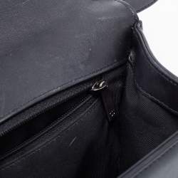 Pre Owned Chanel Black Quilted Leather New Medium Boy Flap Bag